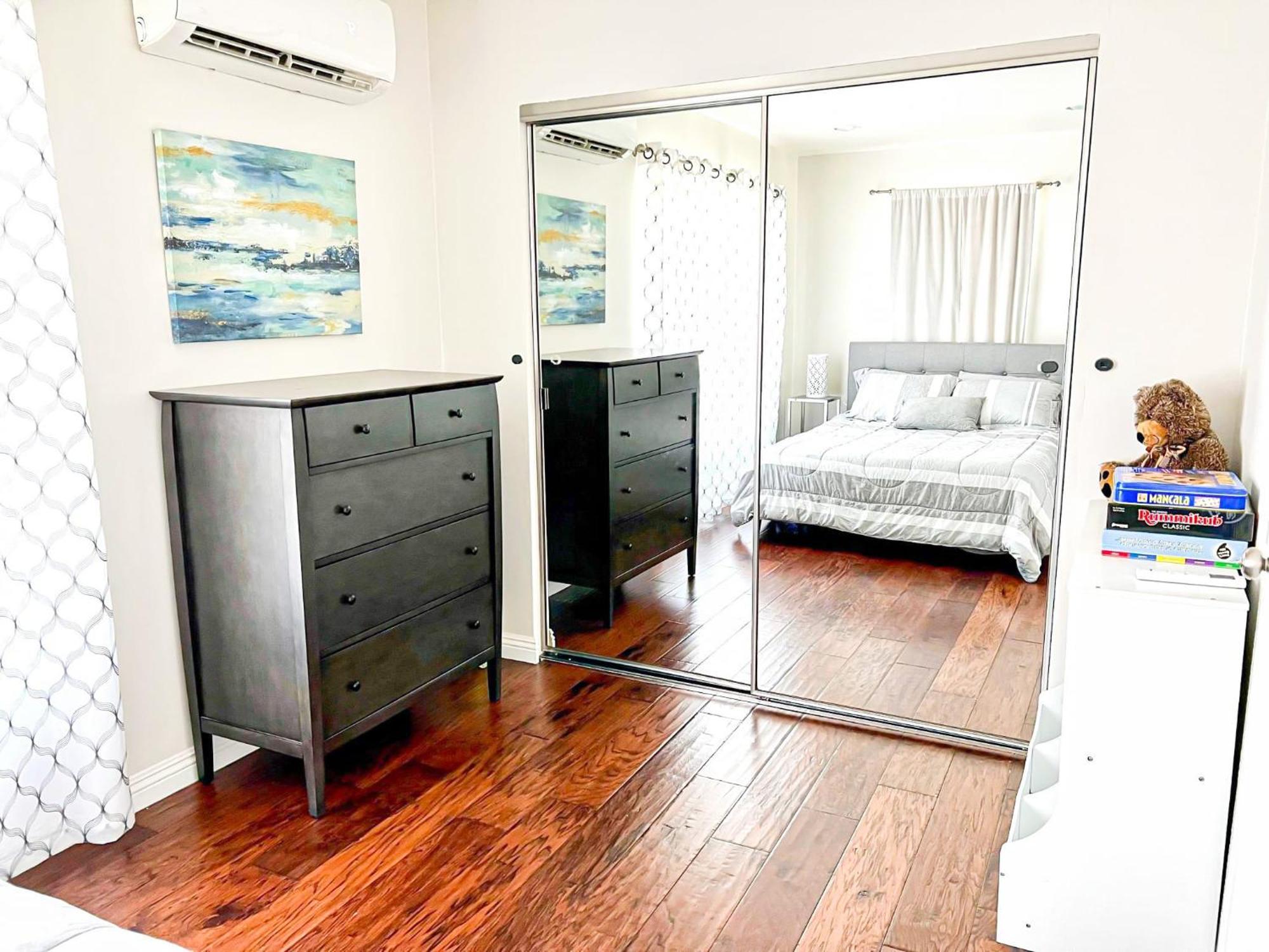 Modern 2-Bedroom Haven In The Heart Of La- Hud-Vp Лос Анджелис Екстериор снимка